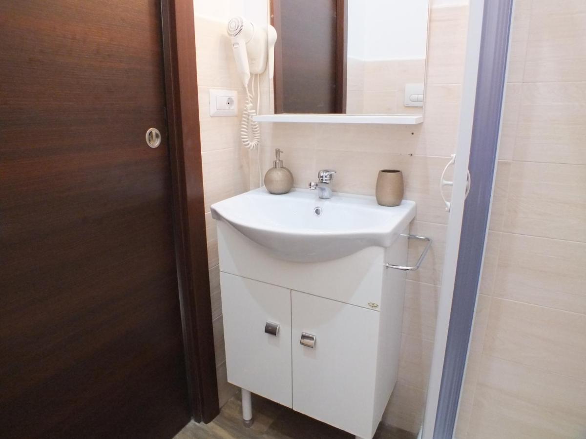 B&B Ilary Home Μπάρι Εξωτερικό φωτογραφία